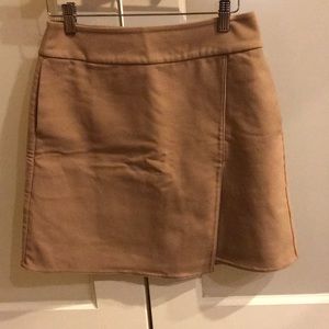 Uniqlo slit -wrap skirt with pockets